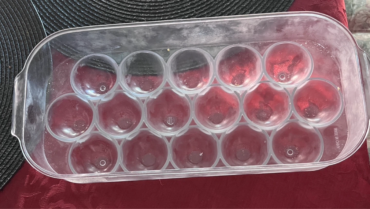 Wilton Muffin Tins (2) - photo 2