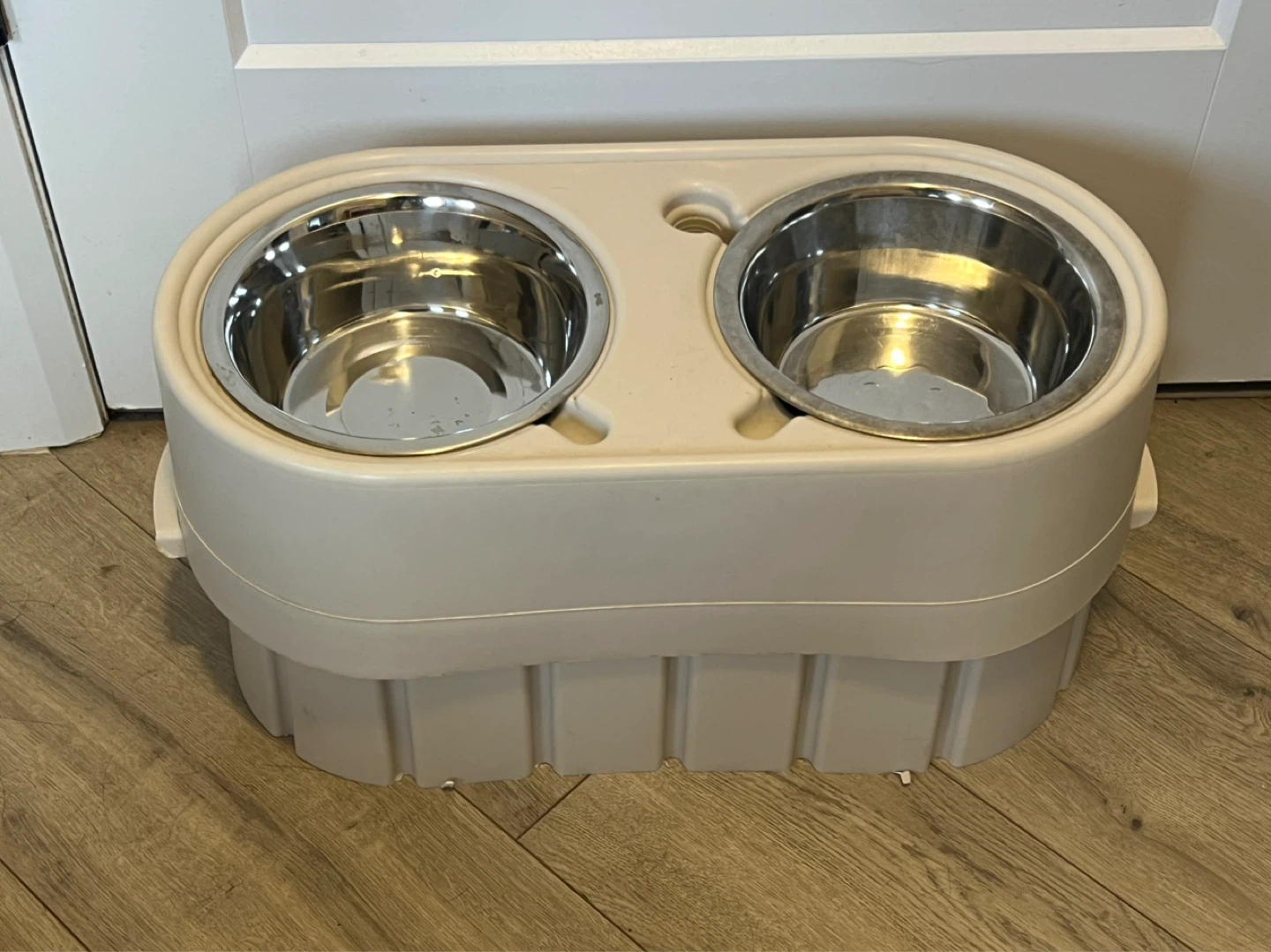 Elevated Pet Bowl Feeder