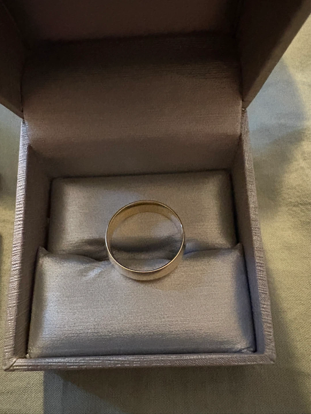 Gold Band Ring 14K
