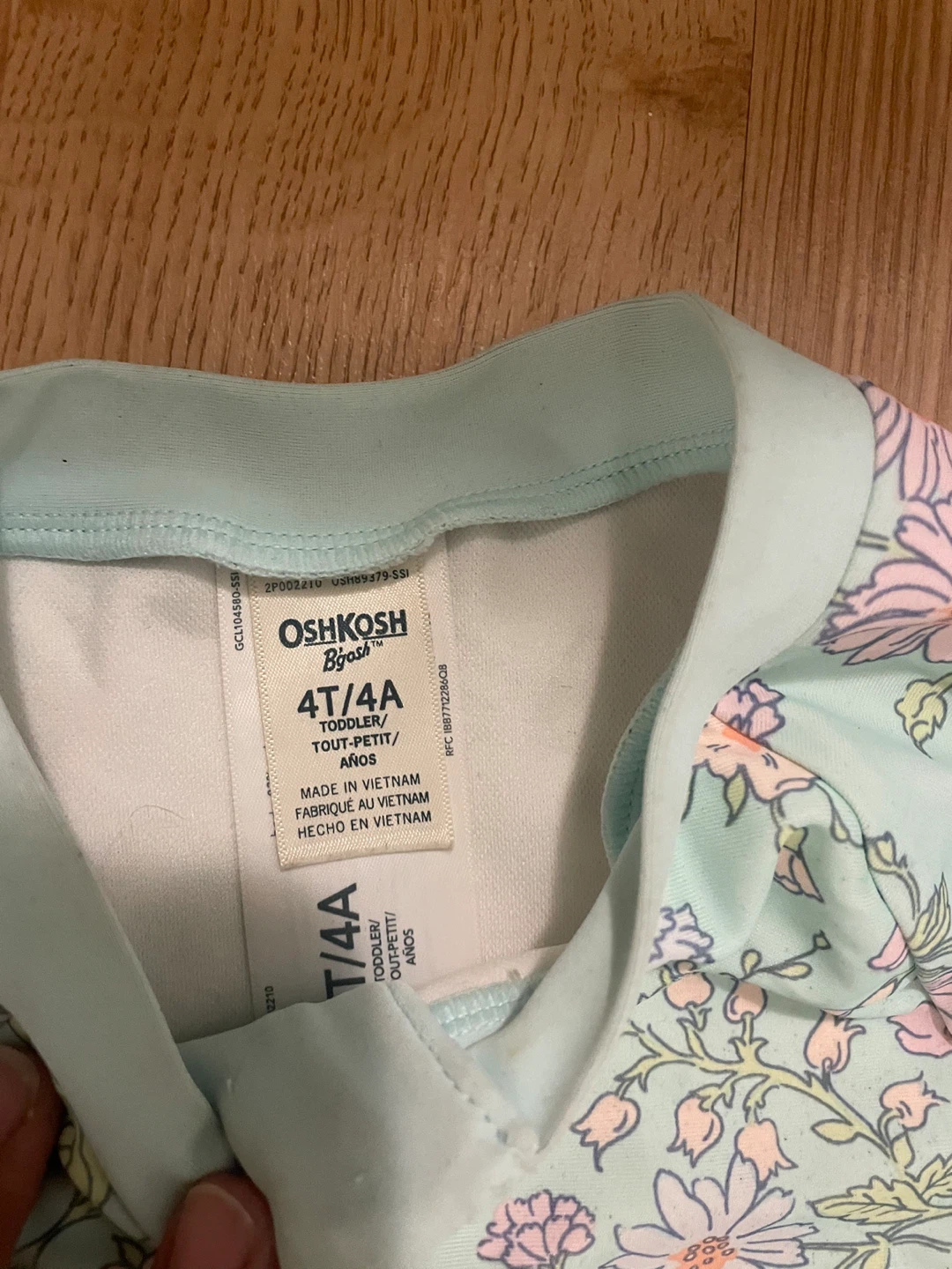 OshKosh B'gosh Toddler Rash Guards - Size 4T (Set of 2) - photo 2