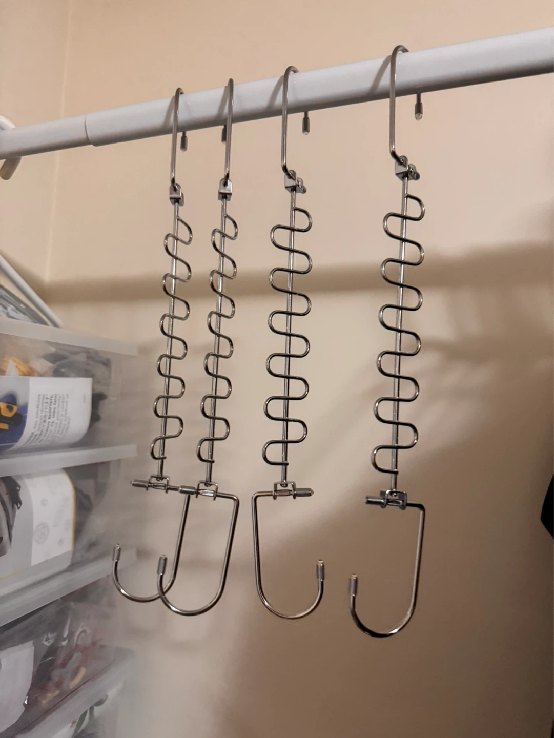 Set of 4 Metal Cascading Hangers