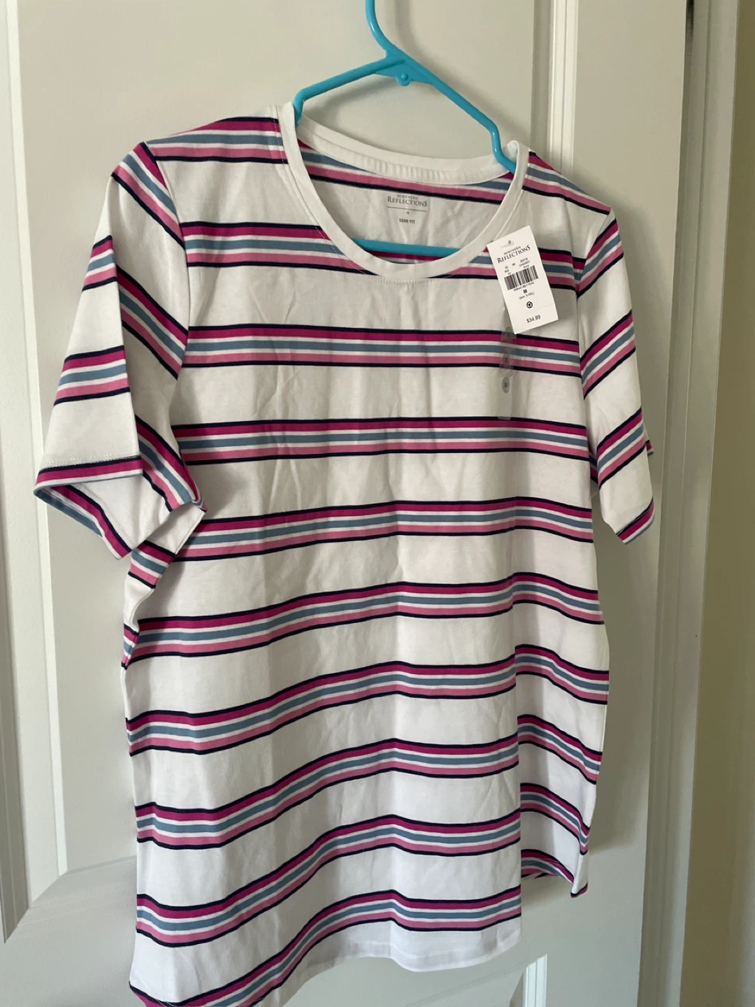 Brand new Northern Reflections Striped T-Shirt - Size M