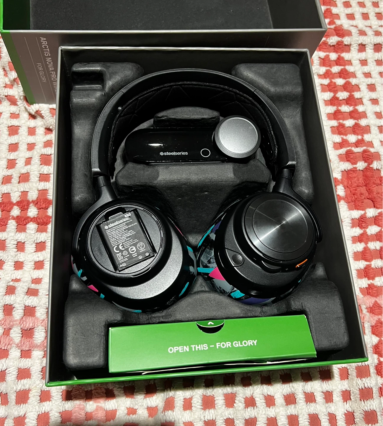 SteelSeries Arctis Nova Pro Wireless (XBOX) - photo 2