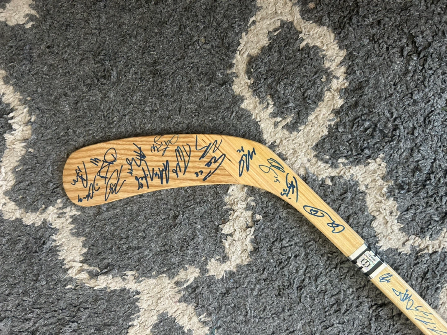 Autographed Toronto Maple Leafs Hockey Stick - photo 4