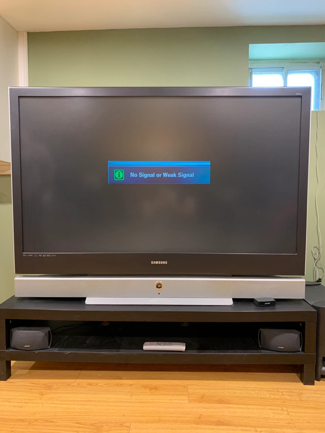Samsung 61” dlp rear projection TV - photo 3