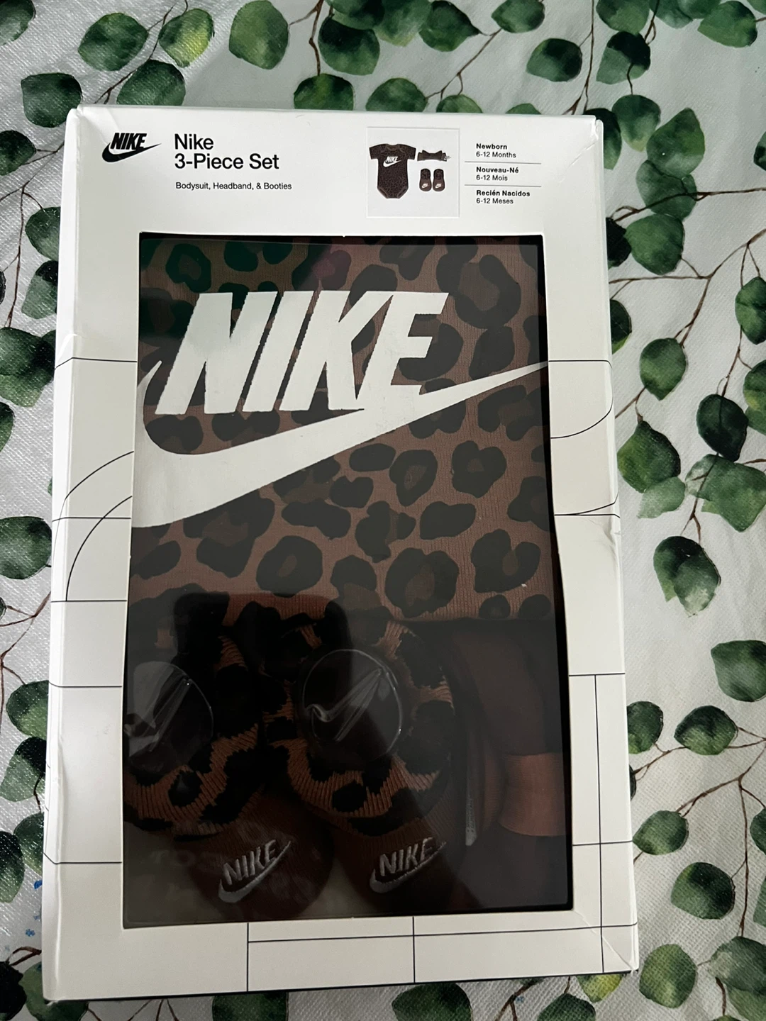 Nike Newborn 3-Piece Set - Bodysuit, Headband & Booties - photo 3