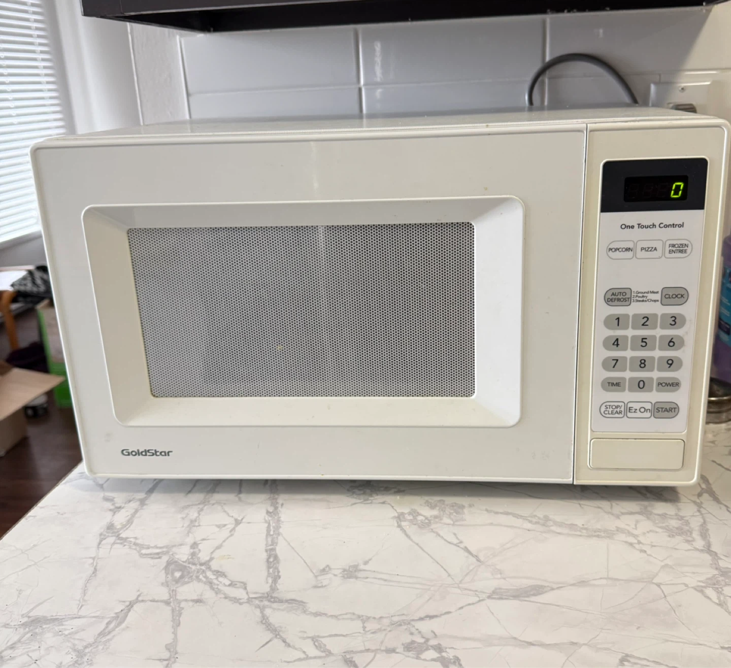 GoldStar Microwave Oven 🌱
