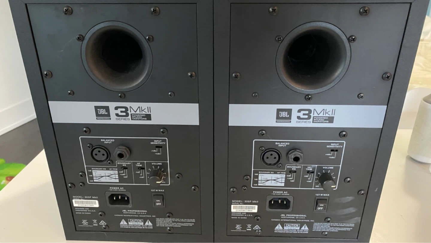 JBL 305P MkII Powered Studio Monitors speaker (Pair) - photo 2