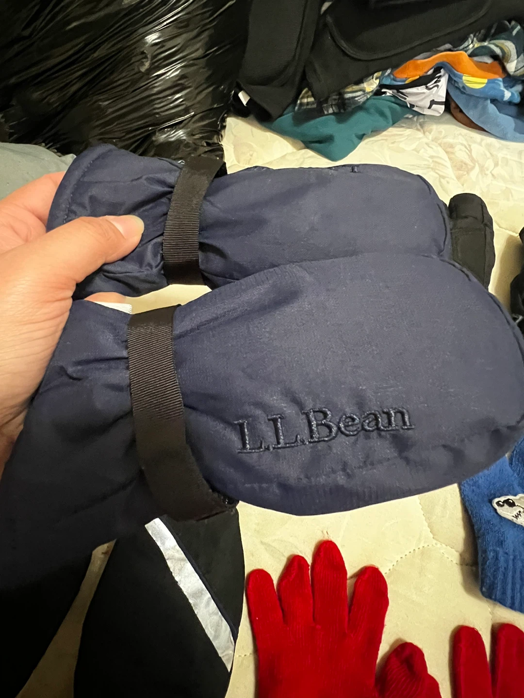 Lot of Kids' Winter Gloves and Mittens - photo 4