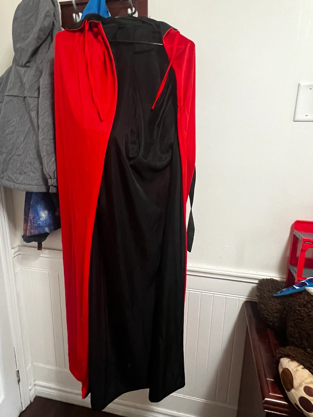 Red and Black Hooded Cape - photo 4