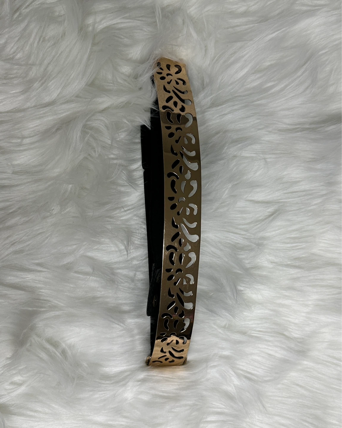 Gold Tone Metal Cut-out Elastic Belt
