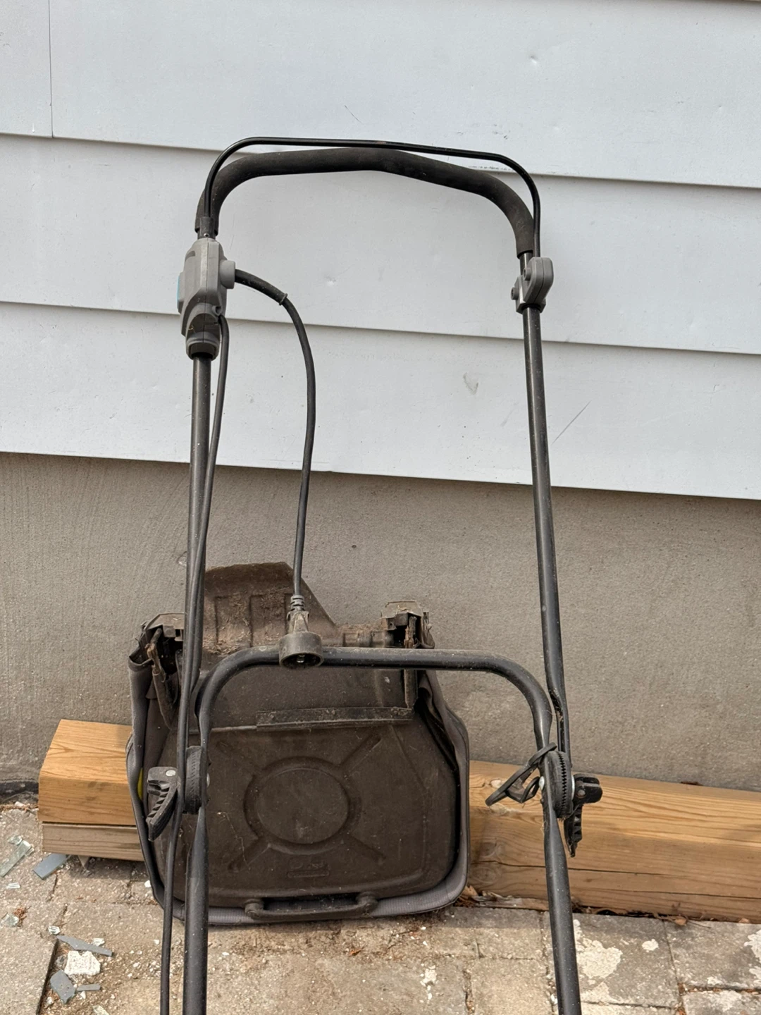 Yard Machines Electric Lawn Mower - photo 3