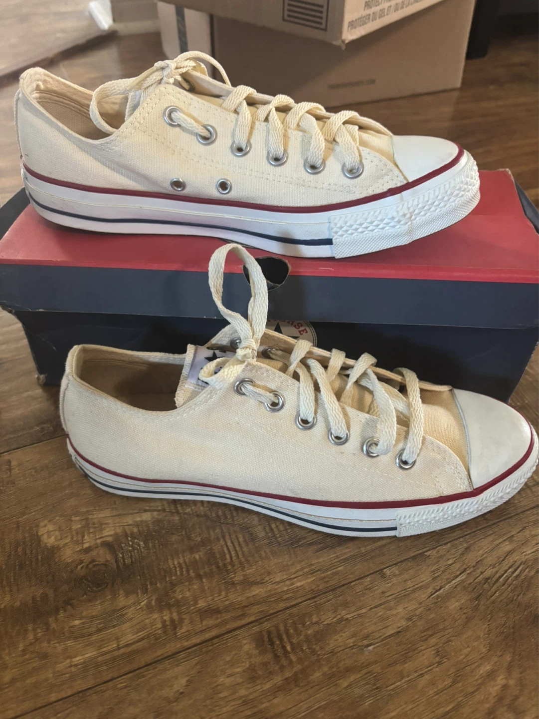 Converse Chuck Taylor All Star Low Top Sneakers - Cream