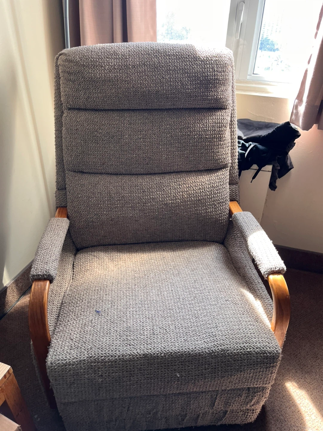 Recliner Chair with attached Ottoman