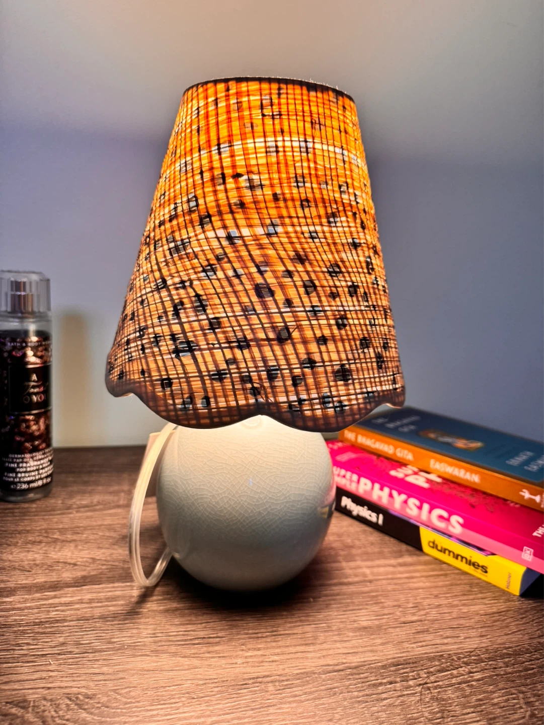 Decorative Table Lamp with Patterned Shade - photo 4