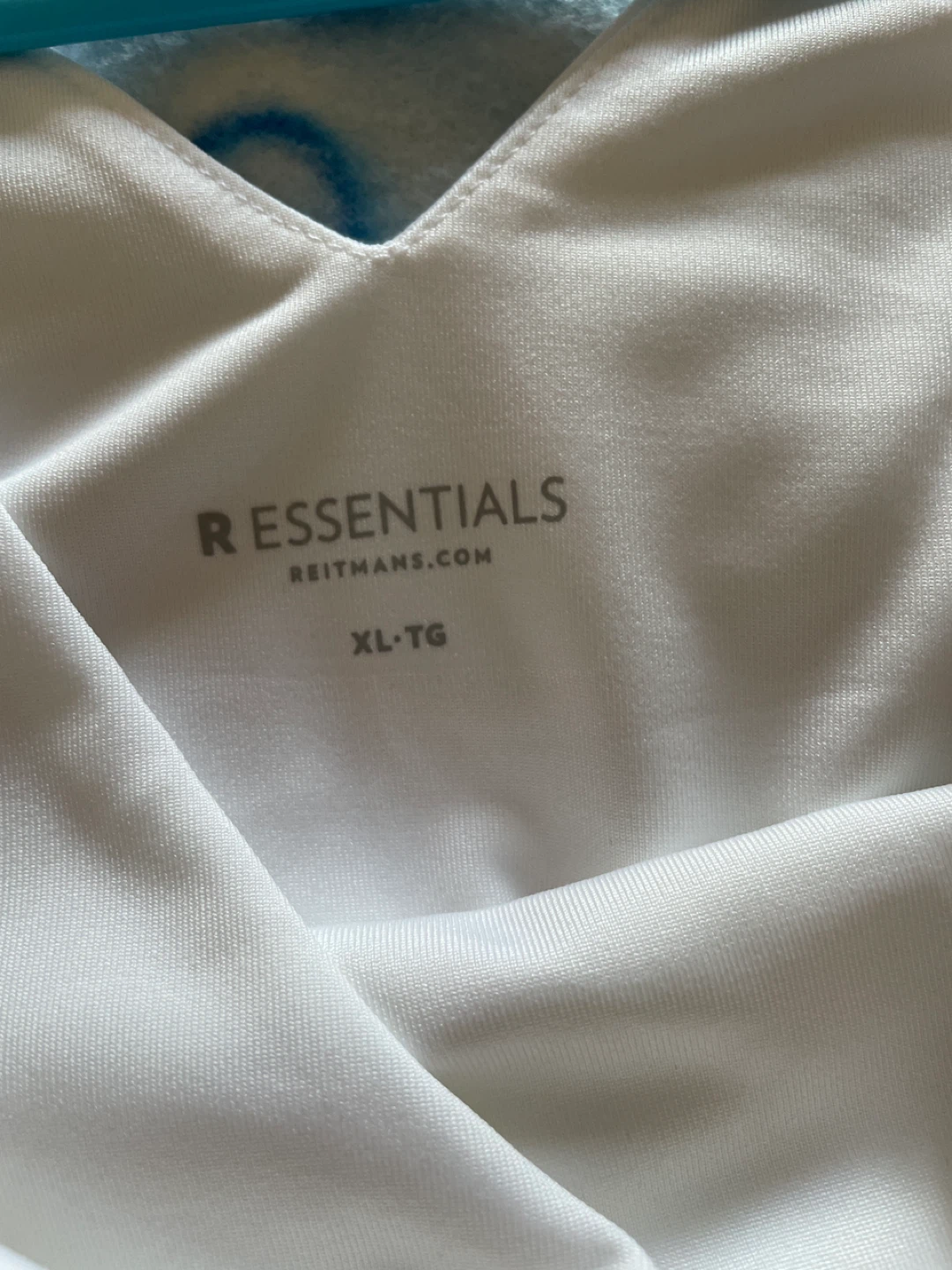 Brand new White V-Neck Tank Top - XL - photo 4