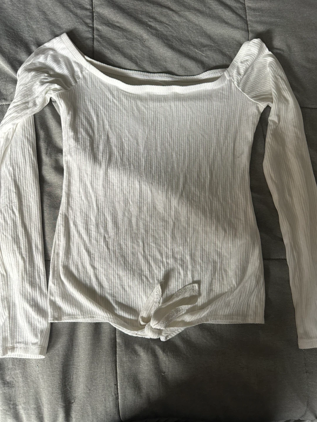 White Hollister Ribbed Off-the-Shoulder Top Size M