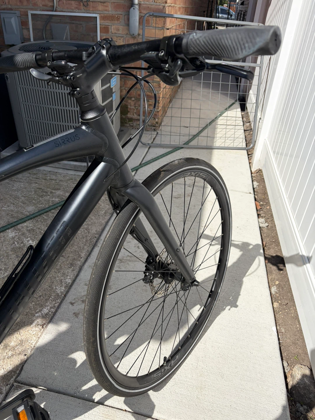 Sirrus Commuter Bike - photo 2