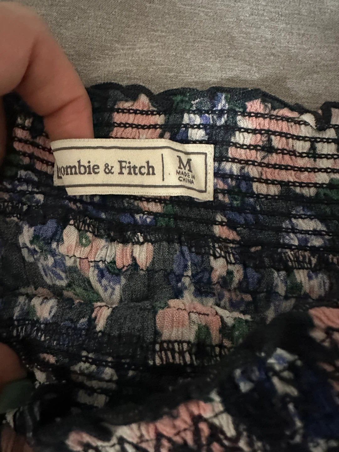Abercrombie & Fitch Floral Smocked Off-the-Shoulder Top - Size M - photo 2