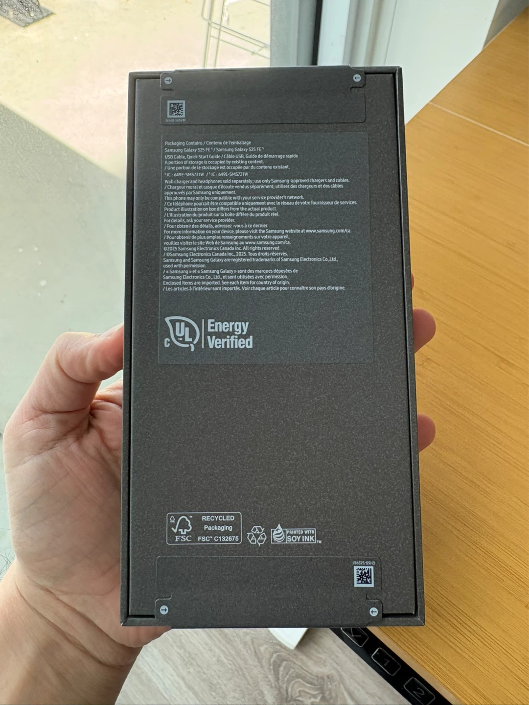 Samsung Galaxy S25 FE Smartphone - photo 2
