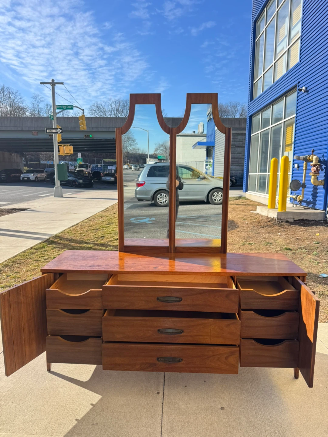 Free delivery kent coffey dresser - photo 3