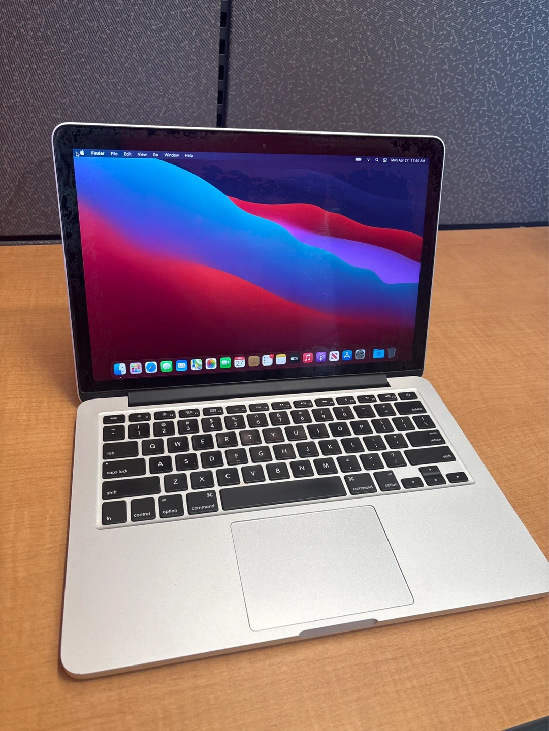 Apple MacBook Pro A1503 Laptop Bundle with Accessories
