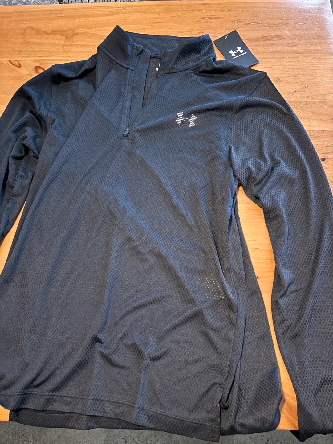 Under Armour 1/4 Zip Long Sleeve Shirt