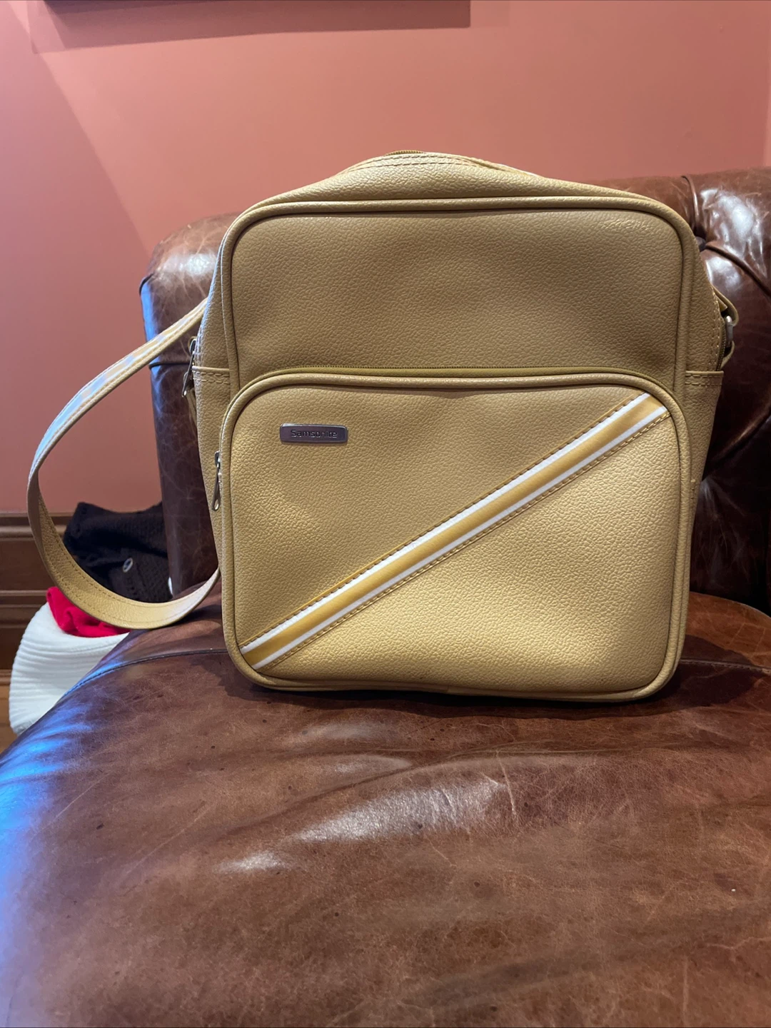 Vintage Samsonite carry on bag