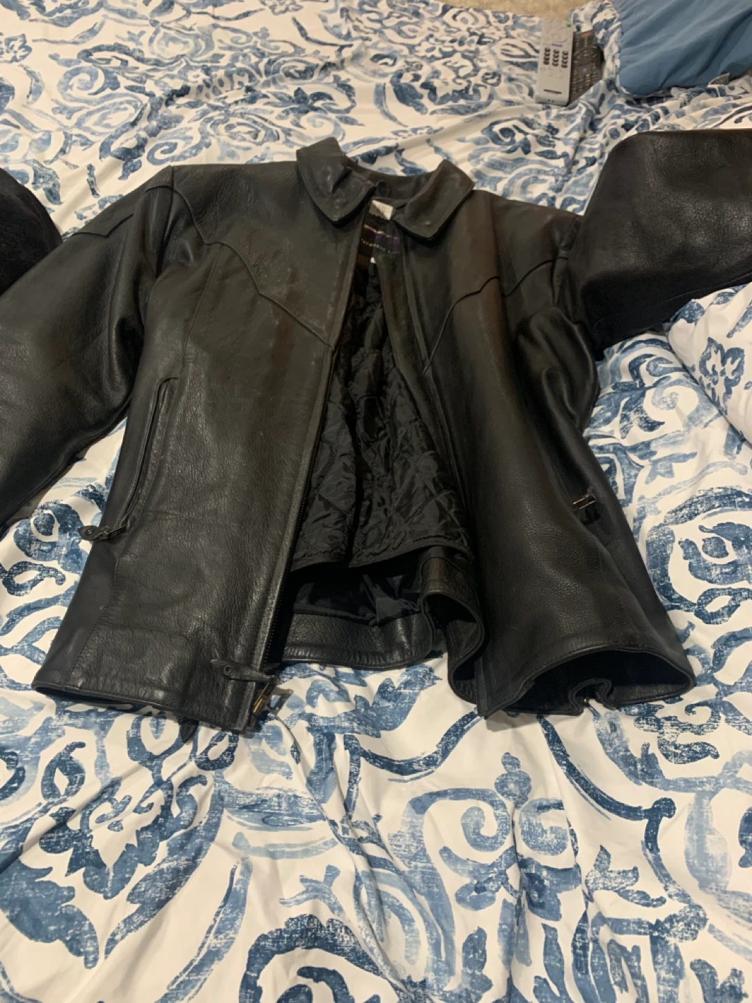 Black Leather Jacket - photo 2