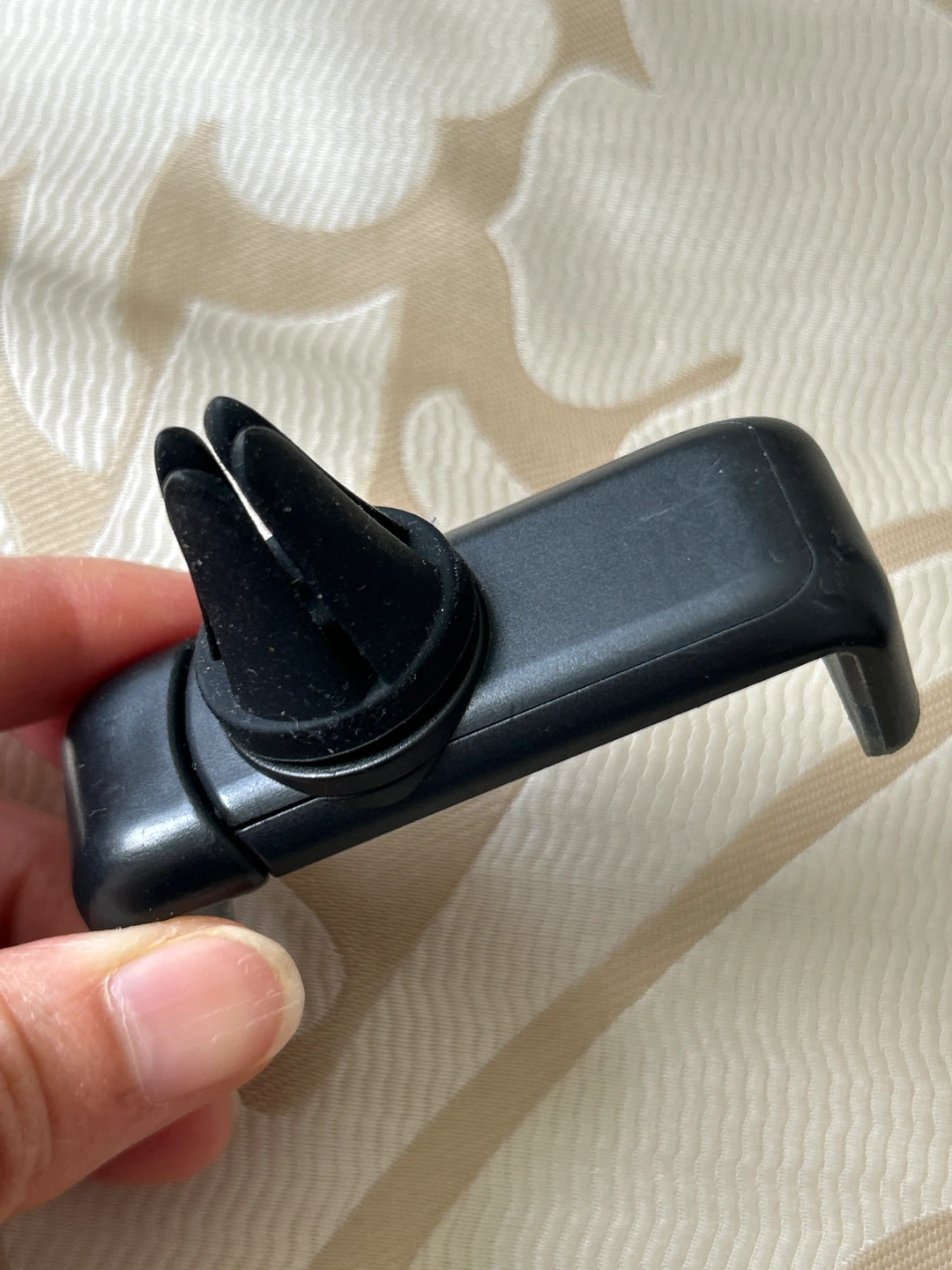 iHome Car Air Vent Phone Mount - photo 2