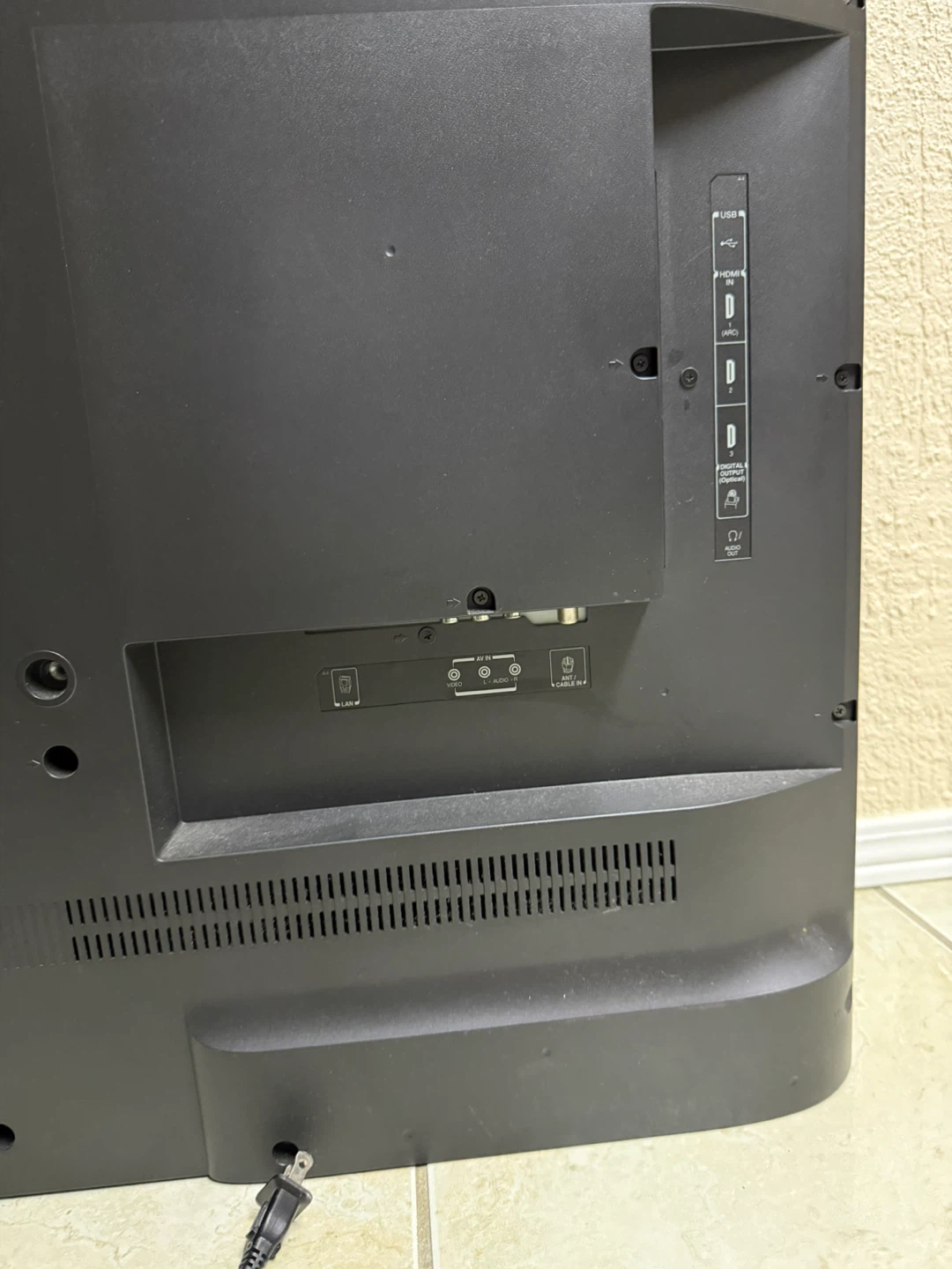 Toshiba 50” tv - photo 4