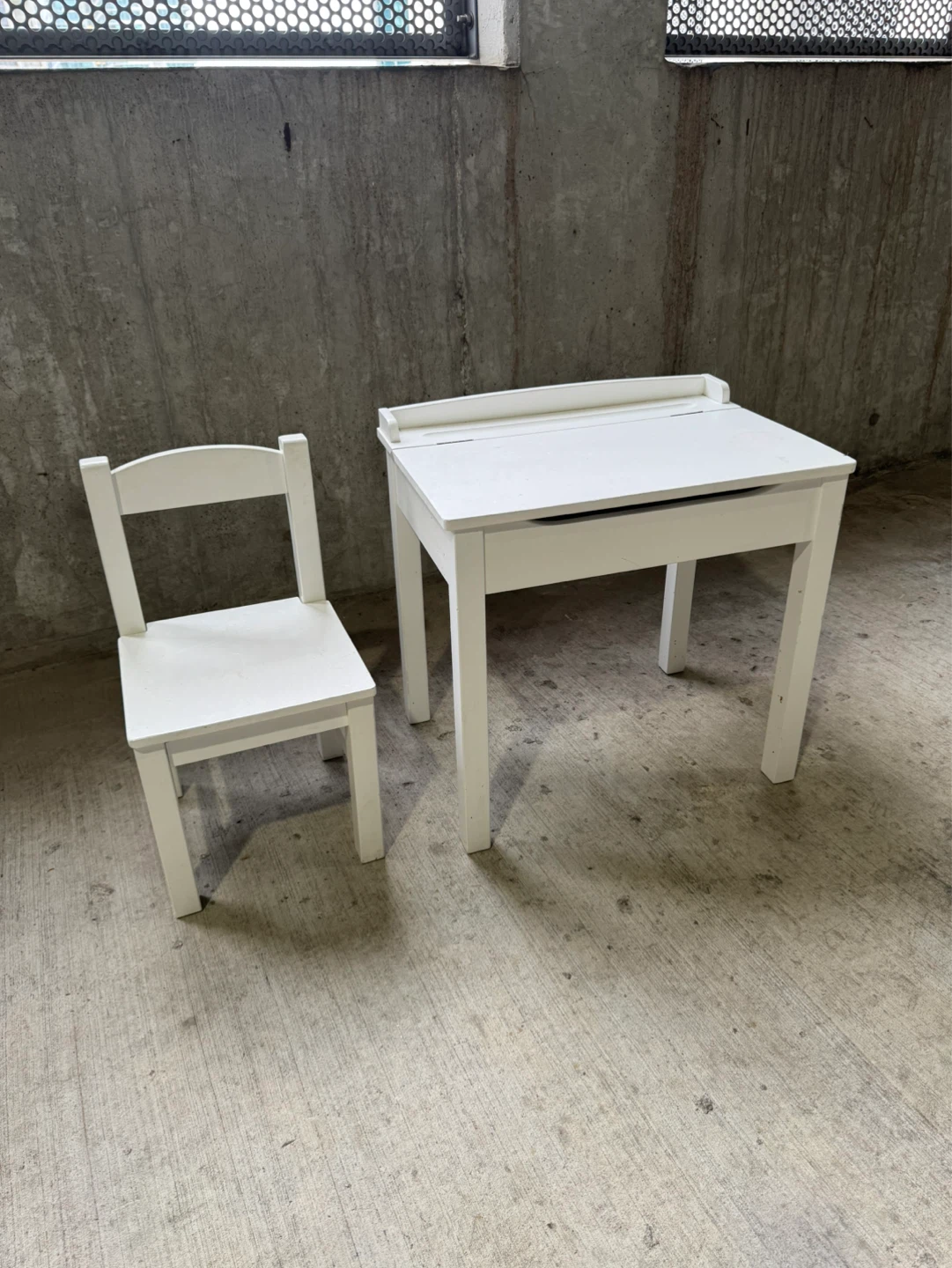 White Kids Desk and Chair Set wooden