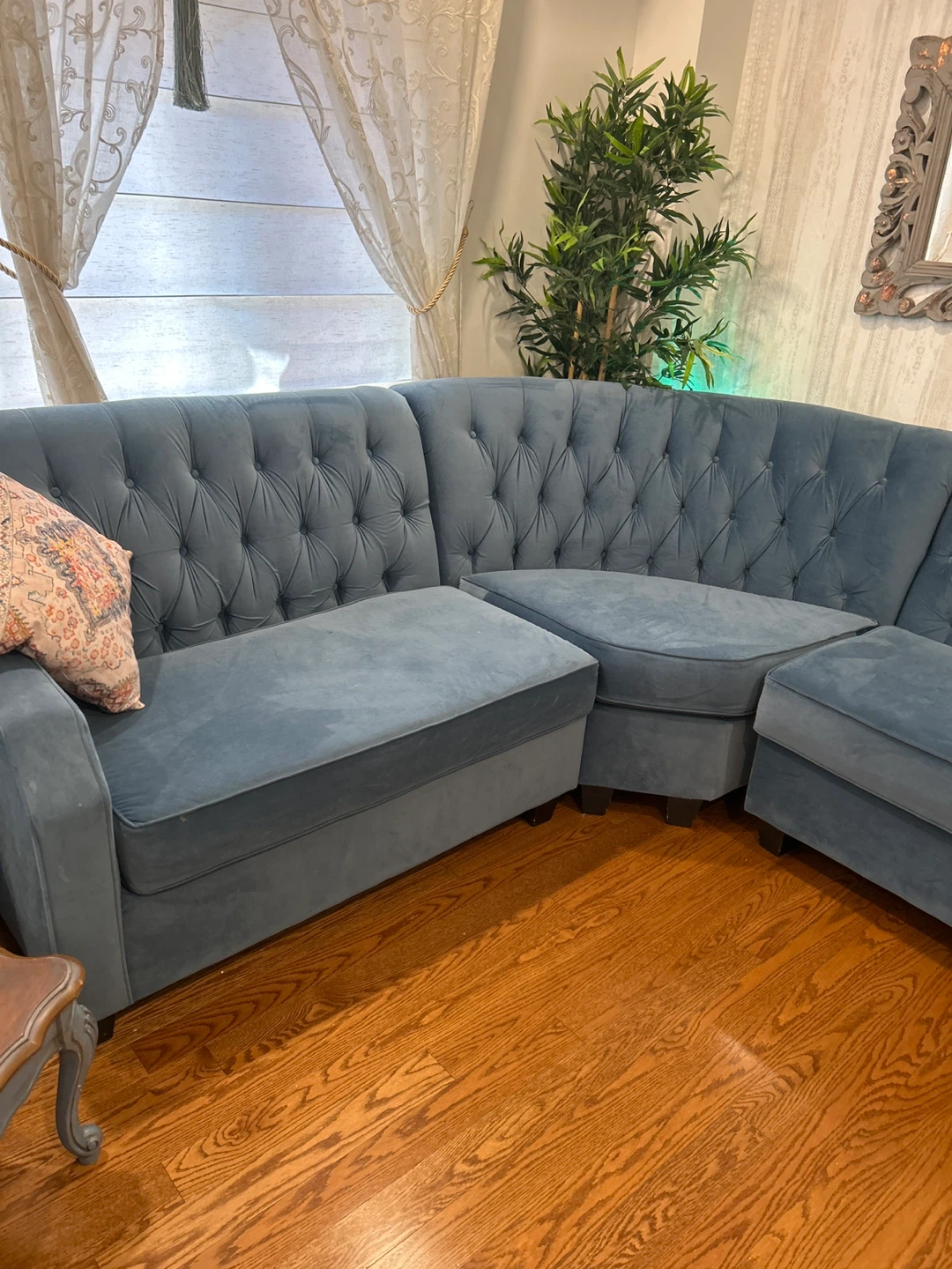 Blue Velvet Tufted Sectional Sofa - photo 2