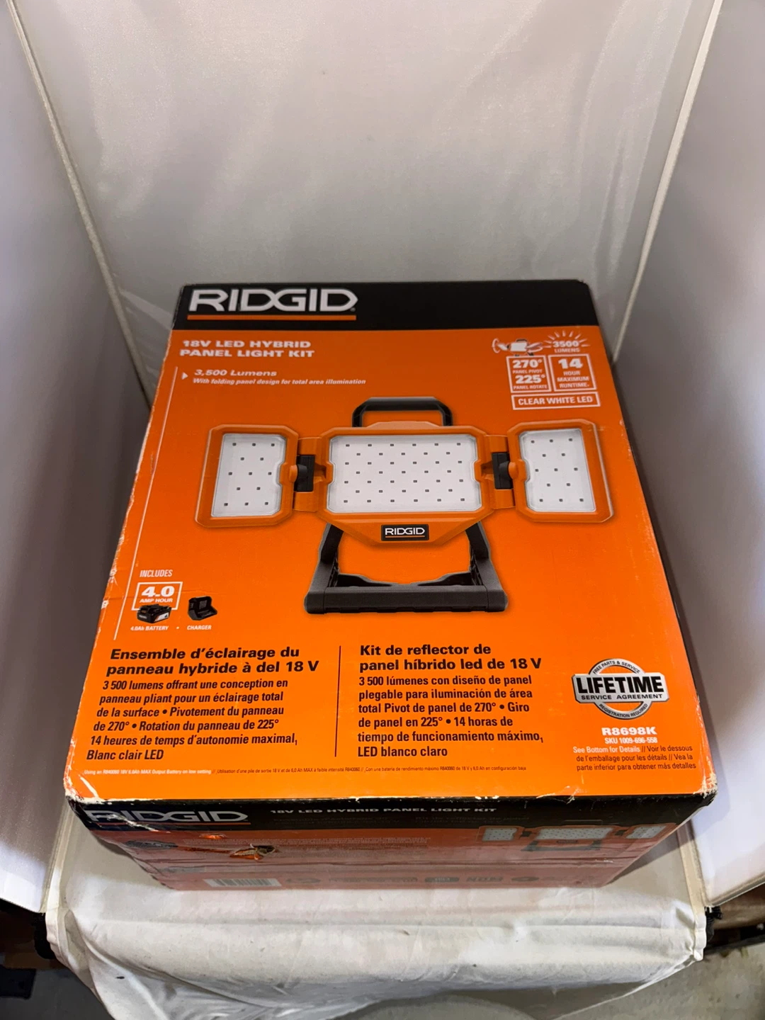 RIDGID 18V LED Hybrid Panel Light Kit (model R8698K) - photo 2