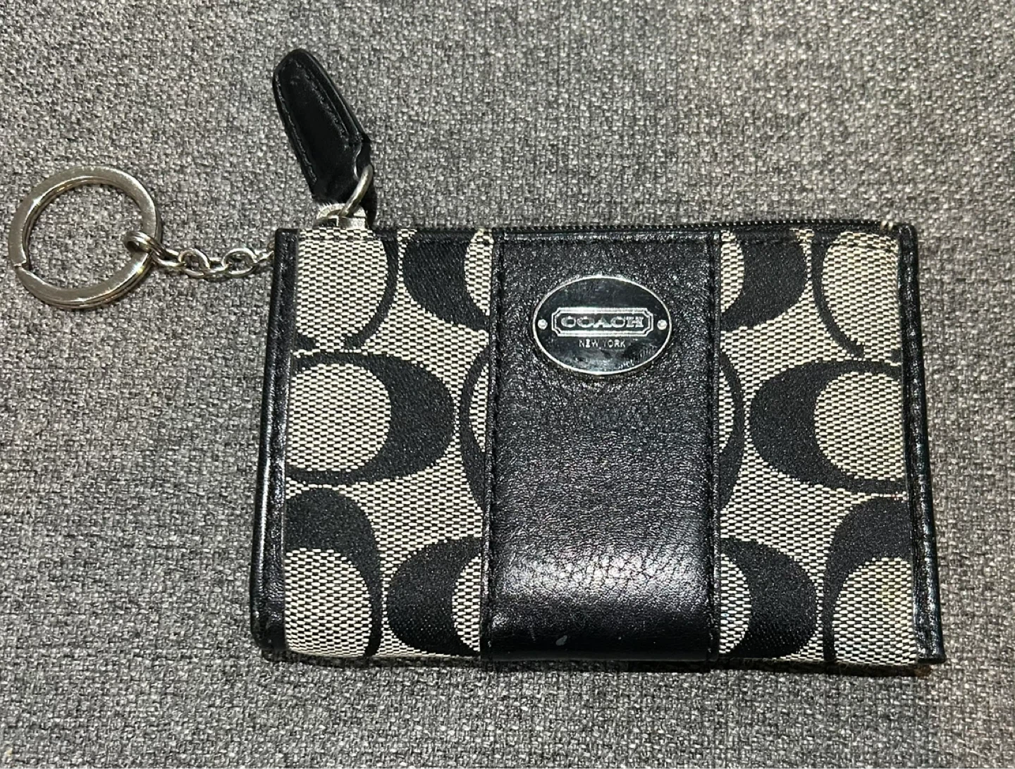 Coach Signature C Zippered Card Holder