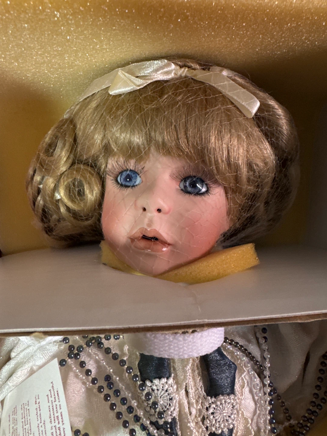 KAIS, INC. Treasured Heirloom Collection Porcelain Doll - photo 4