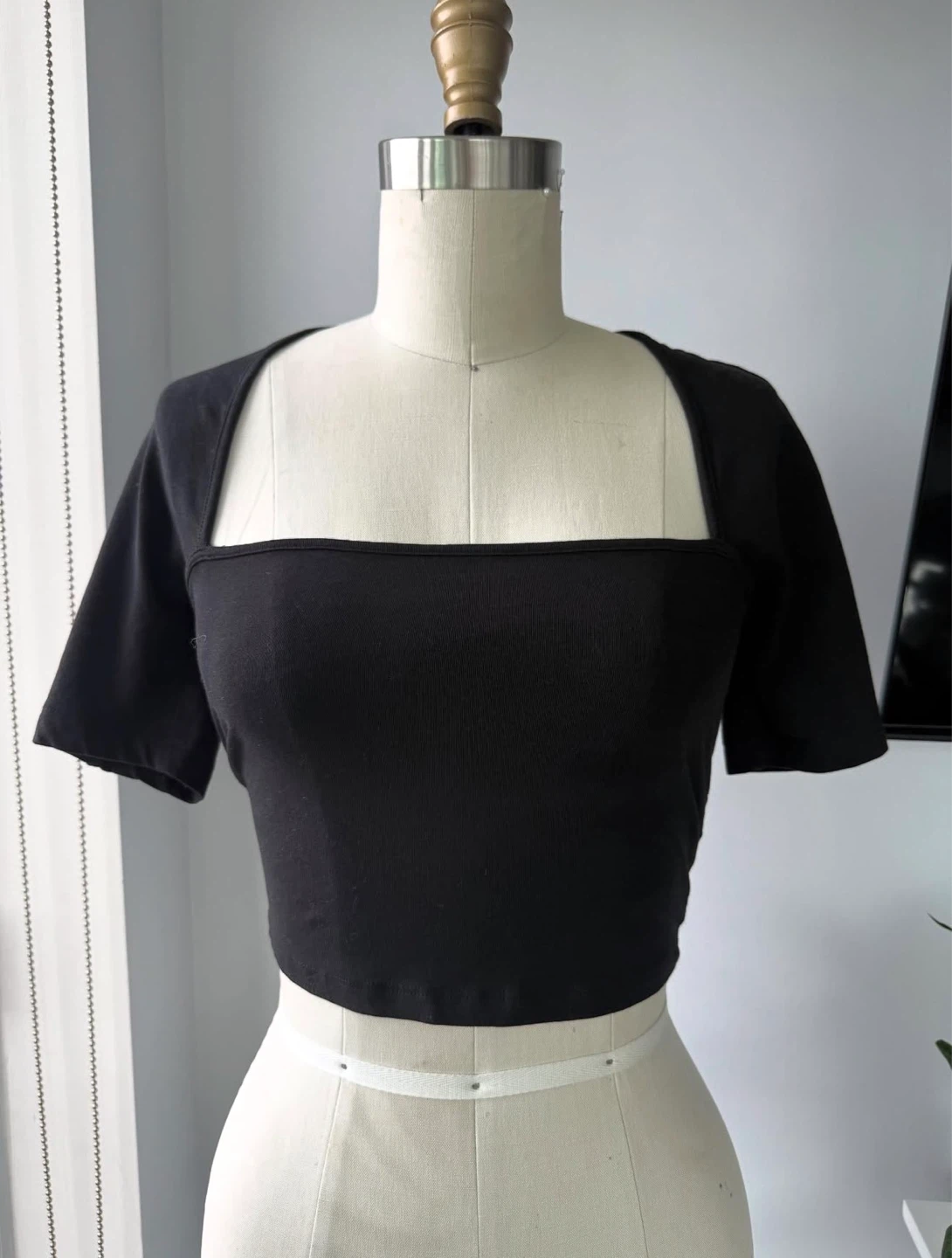 Black Square Neck Crop Top size small