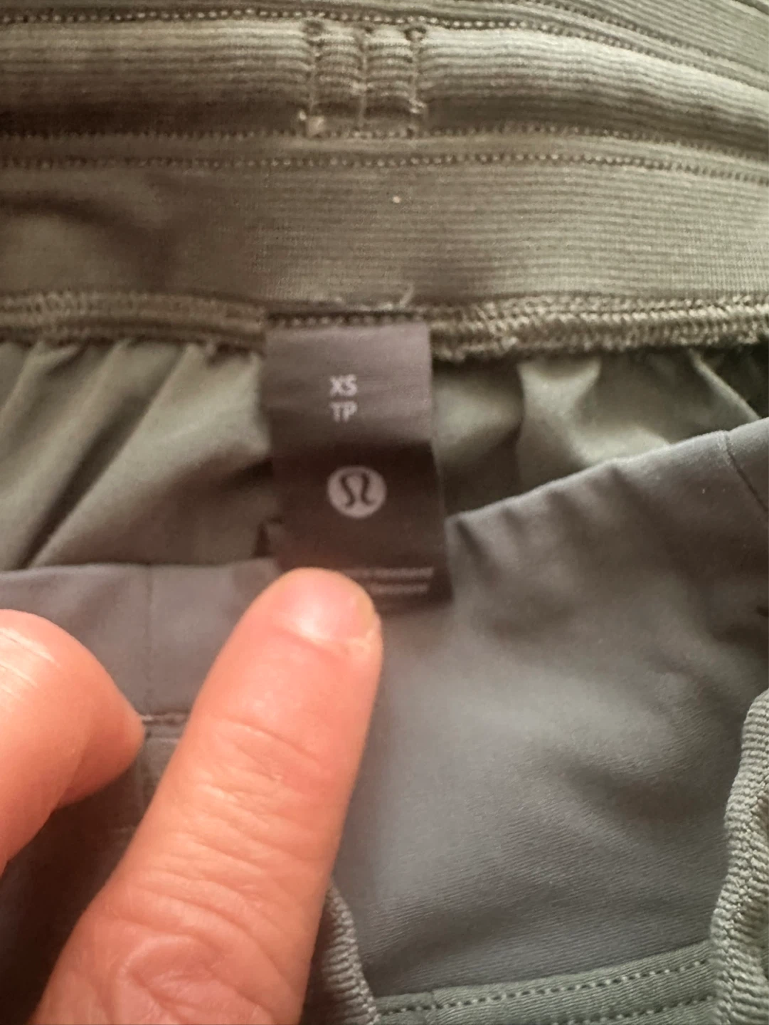 Lululemon Men's XS Shorts Green W28-30 - photo 3