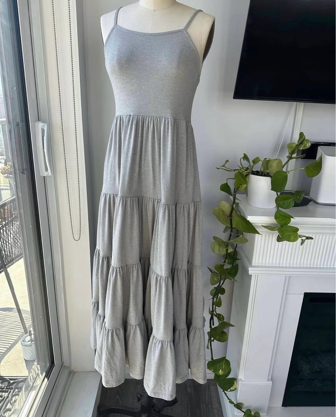 Tiered maxi dress size Xs