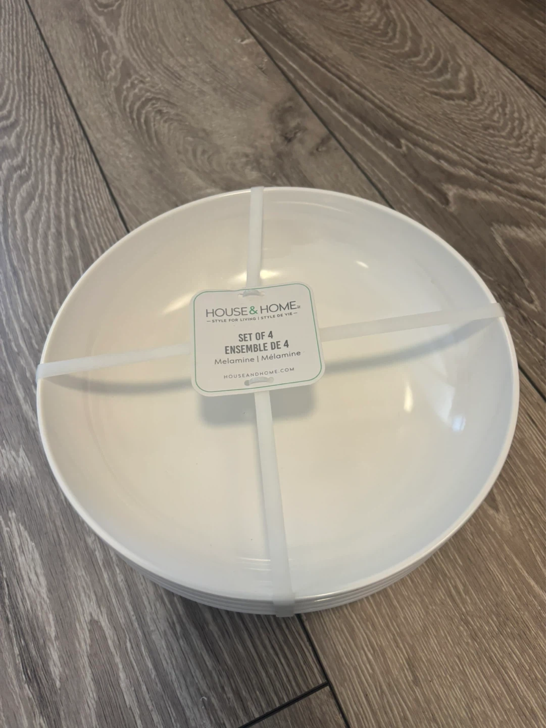 Kitchen gift basket - plates and wooden salad set - photo 2