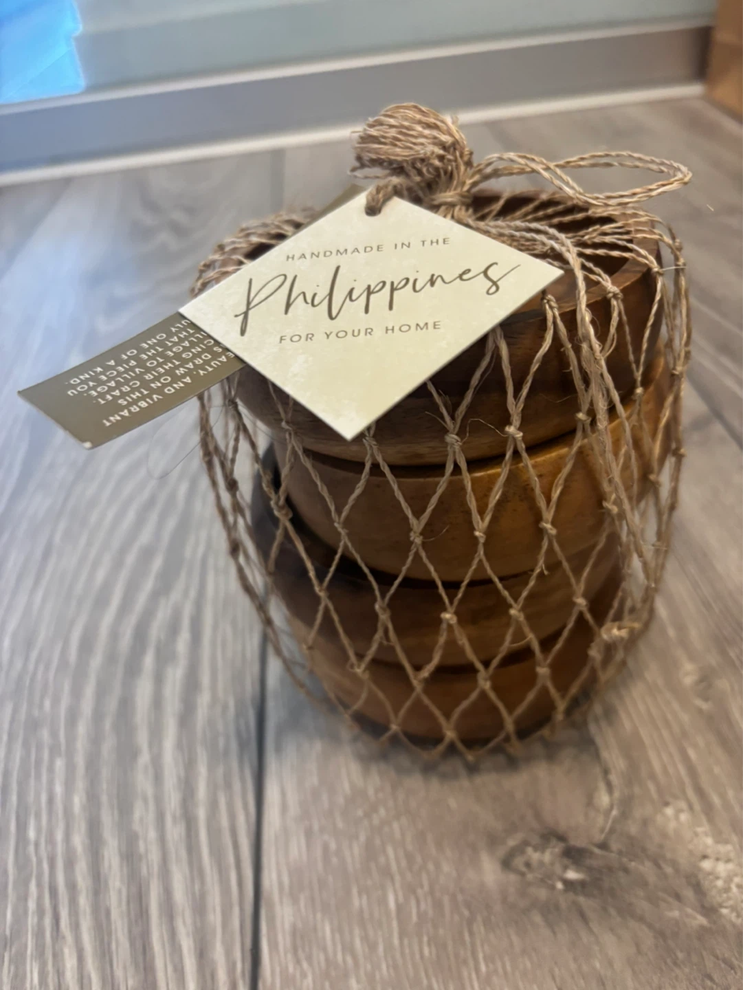 Kitchen gift basket - plates and wooden salad set - photo 5