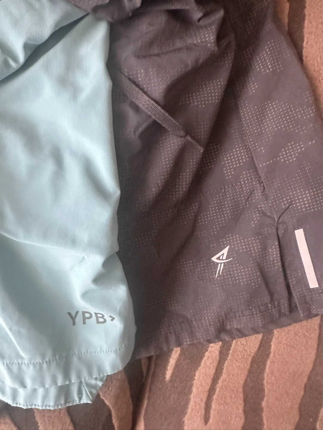2 pairs of Men Workout Shorts XS for W28-30 - photo 2