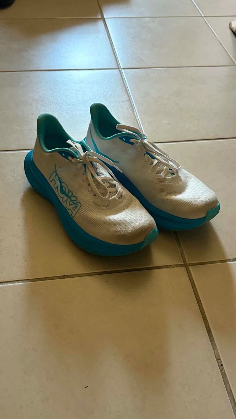 Hoka Running Shoes & ONETALL Hydration Vest - photo 2
