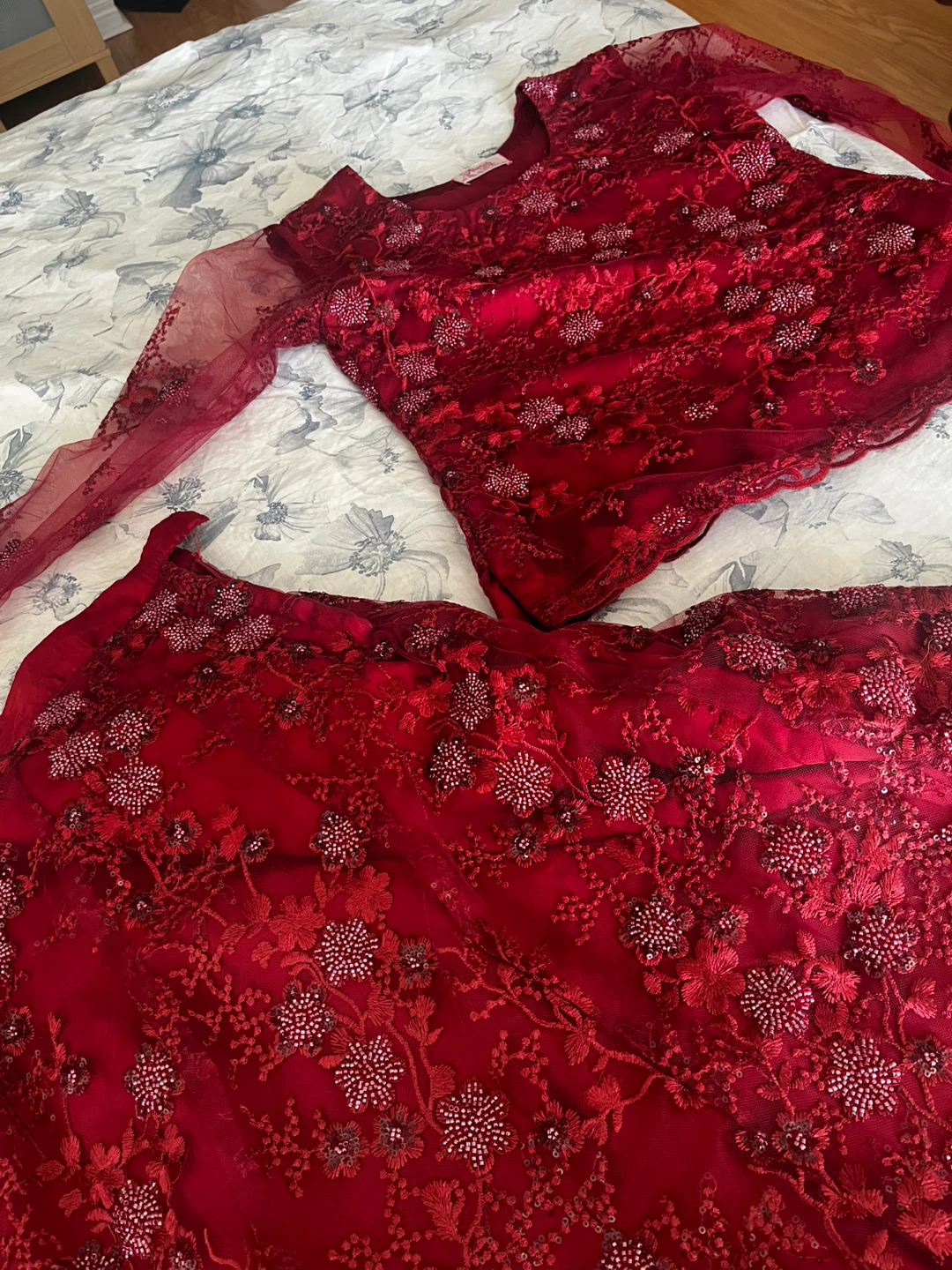 Women's Red Embroidered Lehenga Choli Dupatta Set - photo 2