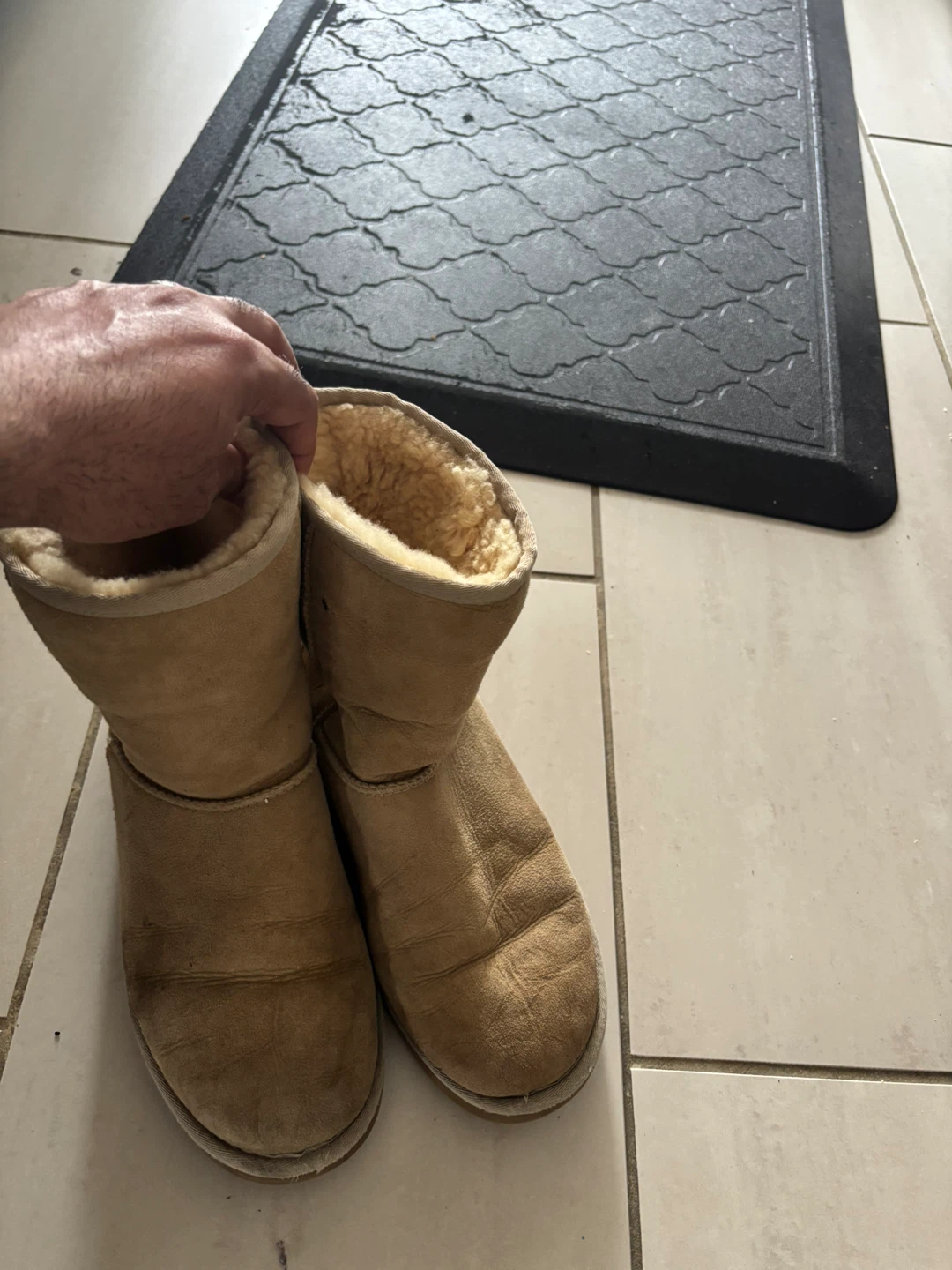 UGG Sheepskin Boots - Tan - Women Size 10 - photo 4