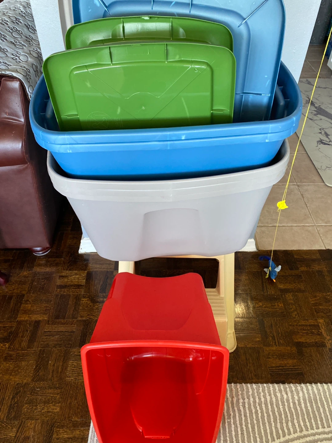 Storage bins