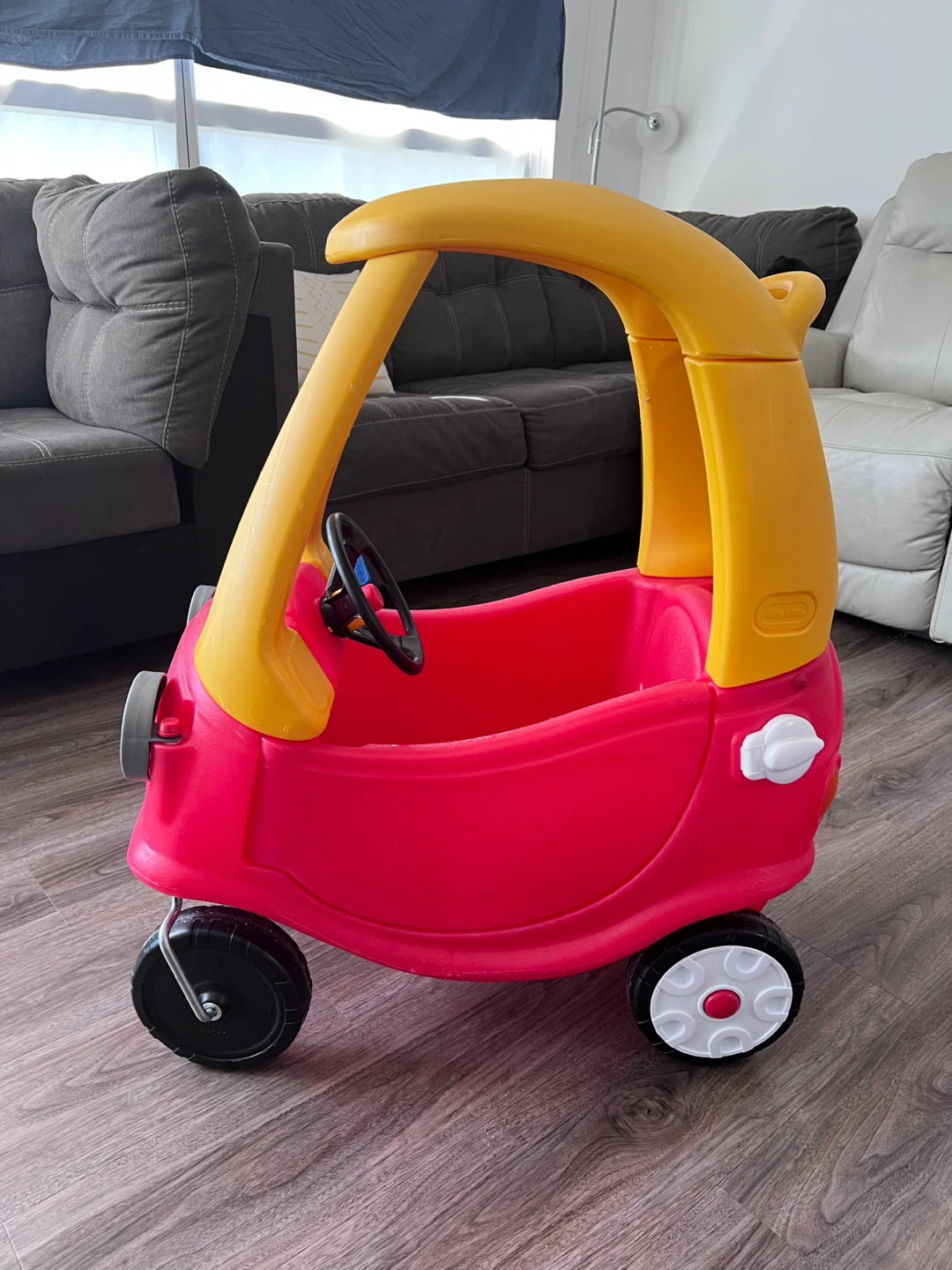 Little Tikes Cozy Coupe - Red and Yellow - photo 2