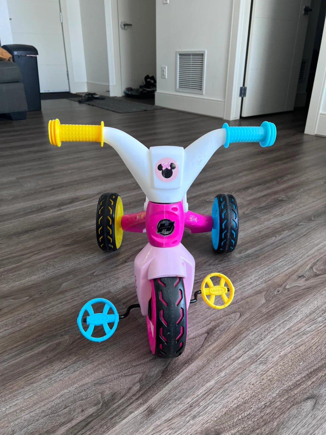 Minnie Mouse Pink Tricycle - photo 4