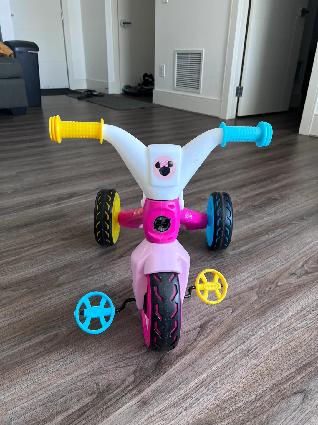 Minnie Mouse Pink Tricycle - photo 3