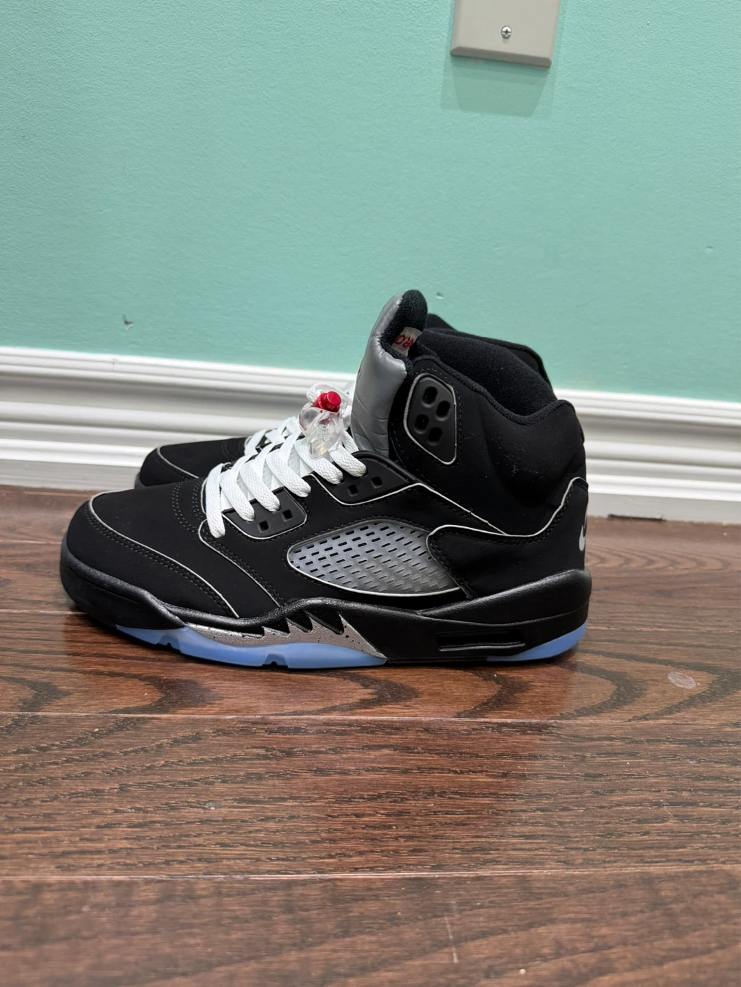 Jordan 5 Retro 'Wolf Grey' Sneakers - photo 2